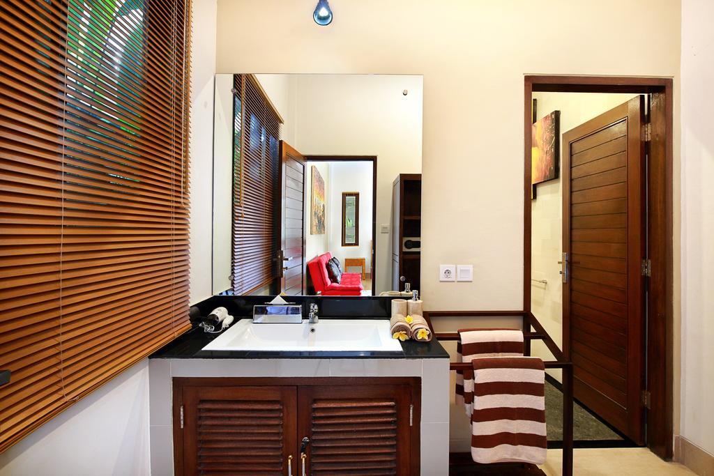 De Liza Villa Seminyak Beachside By Bali Asia Villa Экстерьер фото